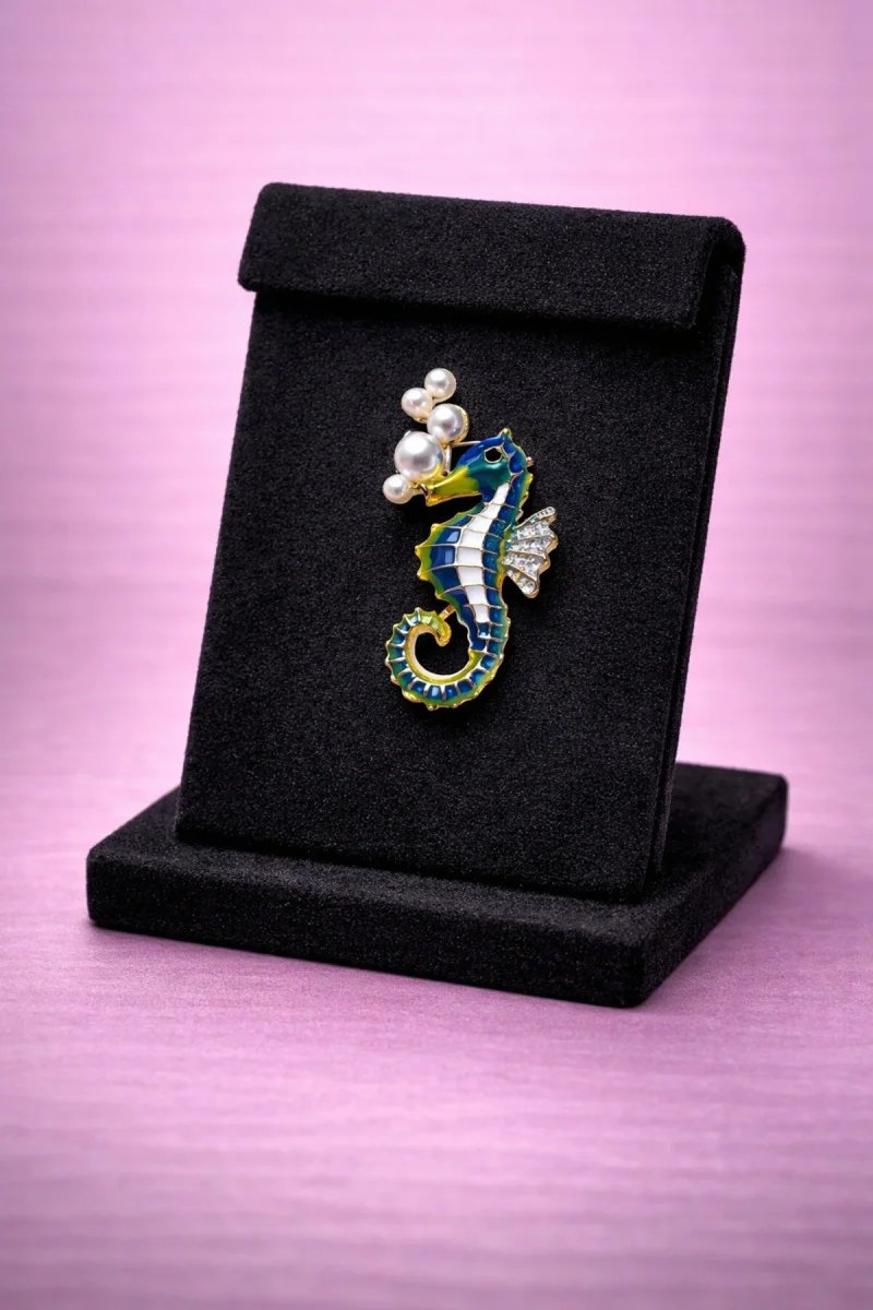 Denizatı Figürlü İnci Detaylı Broş
